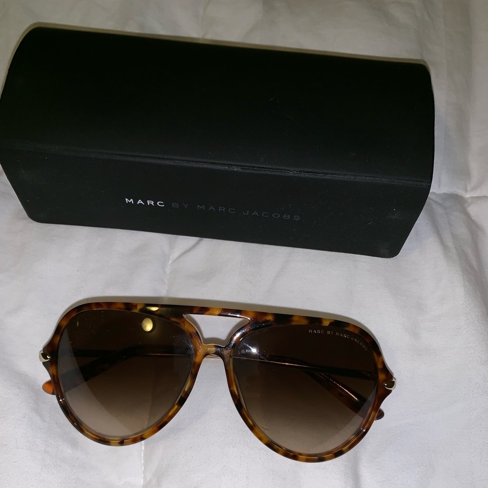 Marc Jacobs Aviator Sunglasses
